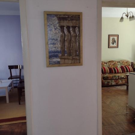 Era Echoes - Preserved Historical Apartment Tiranë Ngoại thất bức ảnh