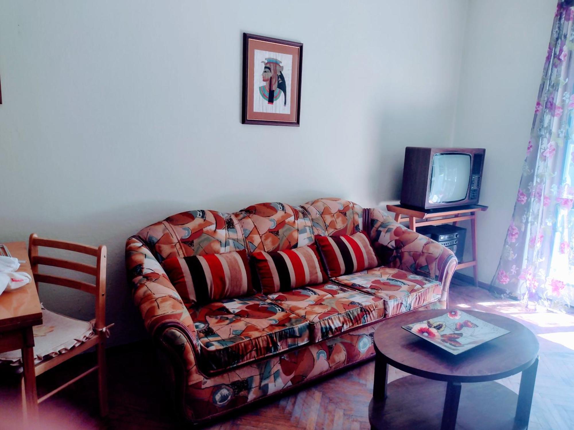 Era Echoes - Preserved Historical Apartment Tiranë Ngoại thất bức ảnh
