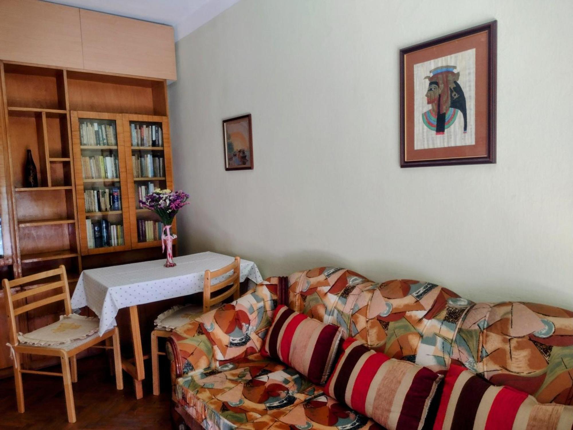 Era Echoes - Preserved Historical Apartment Tiranë Ngoại thất bức ảnh